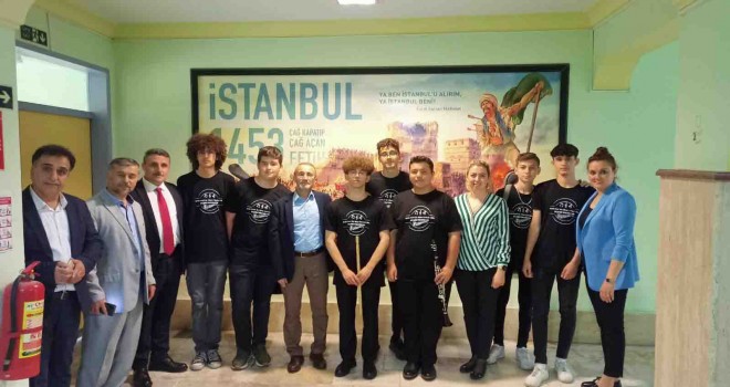 Karşıyaka Şehit Prof. Dr. İlhan Varank Anadolu İmam Hatip Lisesi’nde ''Yaşayan Kütüphane'' açıldı