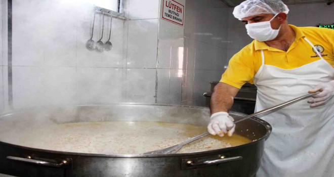 Ödemiş’te iftar çadırı bu yıl evlere konuk oluyor