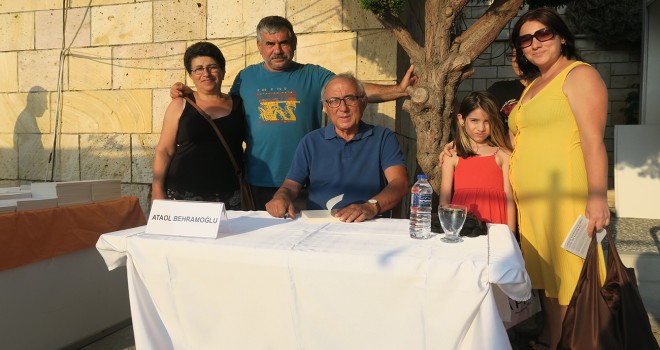 Ataol Behramoğlu, Foça Kitap Şenliği'ne katıldı