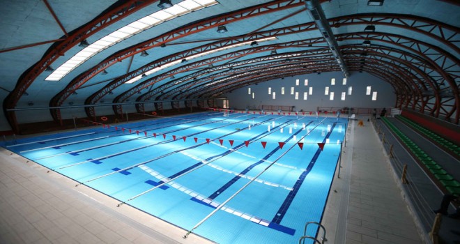 Karşıyaka'ya iki yeni yüzme havuzu yapılacak