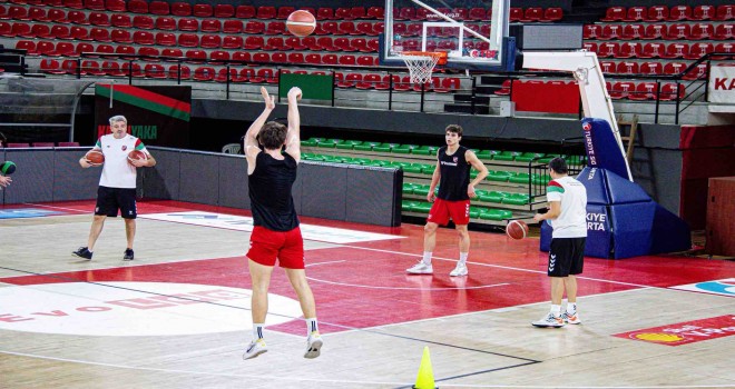 Karşıyaka-Anadolu Efes maçı biletleri satışa çıktı