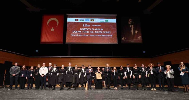Dünya Türk Dili Ailesi Günü İzmir’de ilk kez düzenlendi