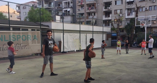 Bostanlıspor'dan açık havada basketbol...