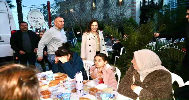 Başkan Ünsal taraftarlarla iftarda buluştu