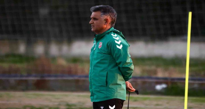 Karşıyaka'da Basatemür'e eleştiriler arttı