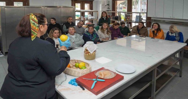 Meslek Fabrikası’nda sirke yapımının inceliklerini öğrendiler