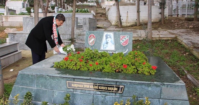 Dr. Cemil Tugay, Zühtü Işıl'ın mezarını ziyaret etti