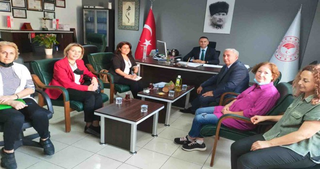 Karşıyaka Halk Eğitim Müdürü Korkmaz'dan Müdür Üngür'e ziyaret