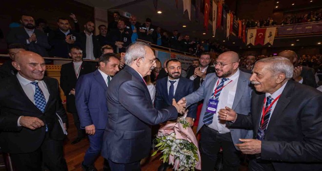 Kemal Kılıçdaroğlu İzmir’de Roman yurttaşların sorunlarını dinledi