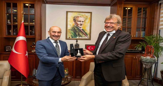 Almanya'nın İzmir Başkonsolosu'ndan Soyer'e veda ziyareti