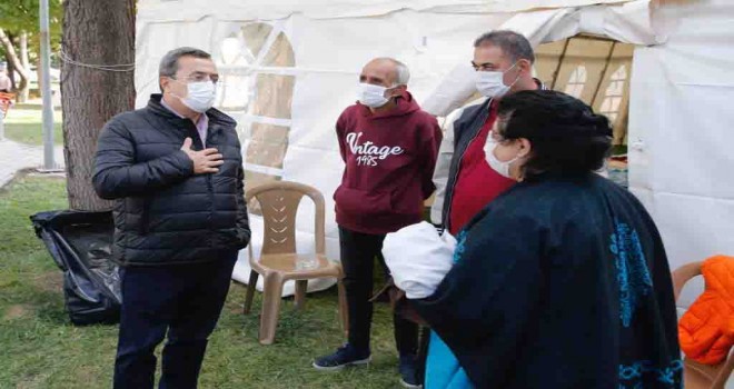 Başkan Abdül Batur’dan 10 bin lira bağış