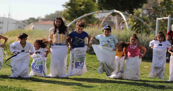 Bayraklı Belediyesinden çocuklara sürpriz etkinlik