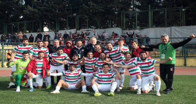 Karşıyaka Play-Off yarışını bırakmıyor