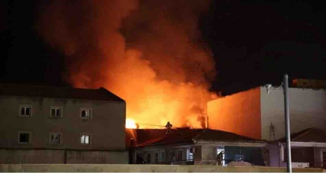 Kemeraltı'nda yangın