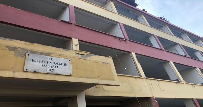 Karşıyaka Lisesi yıkılıyor