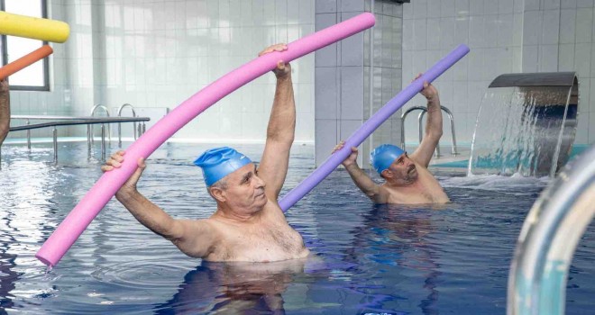 Eşrefpaşa Hastanesi'nin hidroterapi havuzu hastaların tercihi oldu