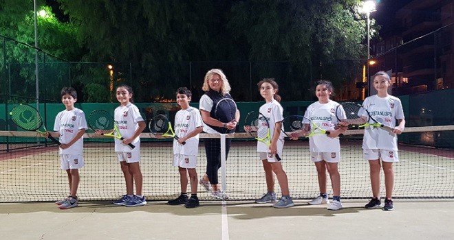 Bostanlıspor teniste de iddialı…