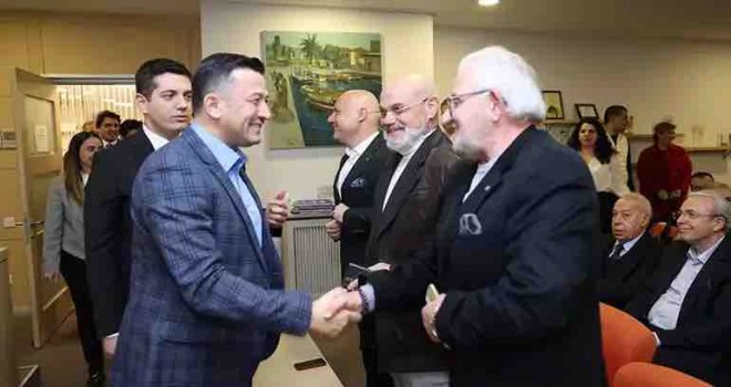 Dağ: Karşıyaka Stadı'nı devretmemizi istediler sonra protokolü imzalamaktan kaçtılar