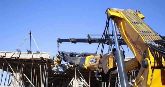 Opera Binası'nın inşaatında bir kişi hayatını kaybetti