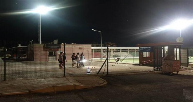 Halı sahada kan aktı...