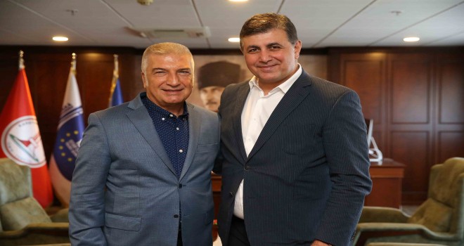 Başkan Tugay'a dayanışma ziyaretleri sürüyor