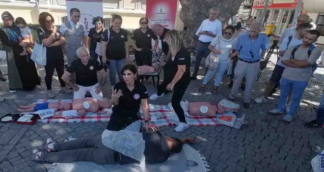 İzmir İl Milli Eğitim Müdürlüğü'nden Dünya İlk Yardım Günü etkinliği