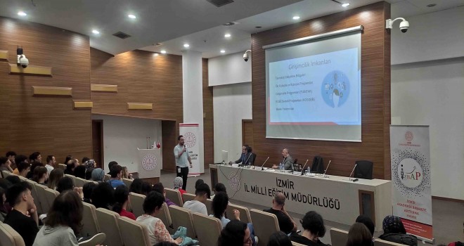 İzmir İl Milli Eğitim Müdürlüğü'nden ''Geleceğin Teknolojileri'' paneli