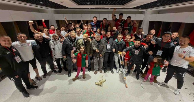 Karşıyaka profesyonel liglerde mağlubiyet almayan 3 takımdan biri