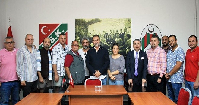 Karşıyaka Futbol Şubesi'ne yeni yönetim...