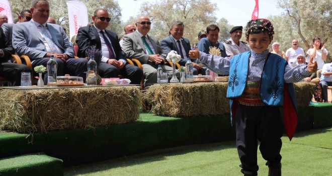 Vali Köşger: Bu vatanı hep beraber yılmadan her şart ve koşulda üreterek çok daha kıymetli hale getireceğiz