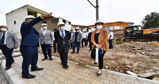 Başkan Soyer Örnekköy Kentsel Dönüşüm Alanı’nda incelemelerde bulundu