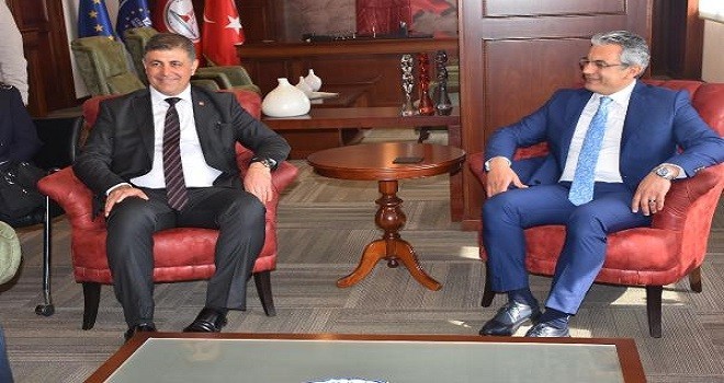 Başkan Tugay, eski başkan Akpınar'ı savcılığa verdi