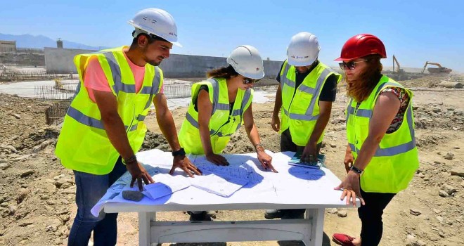 İzmir Büyükşehir Belediyesi Çiğli Tramvayı ihalesiyle bir ilke imza attı