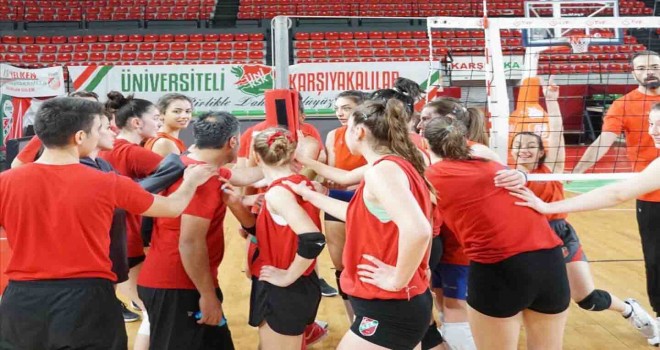 Karşıyaka filede Sakarya deplasmanında