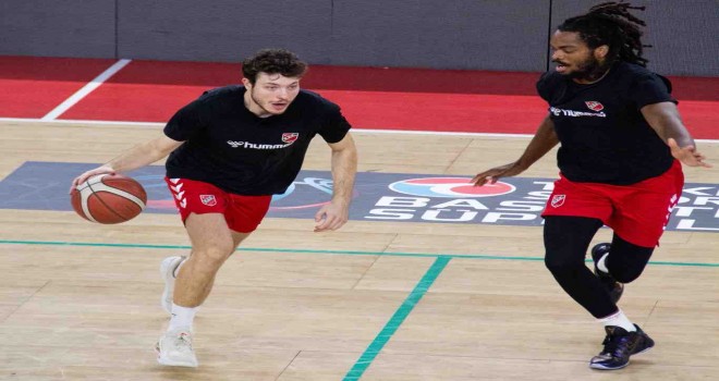 Karşıyaka Türk Telekom deplasmanında