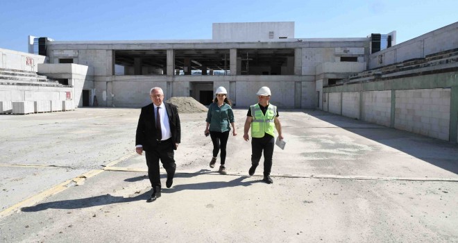 Atatürk Gençlik ve Spor Merkezi yükseliyor...