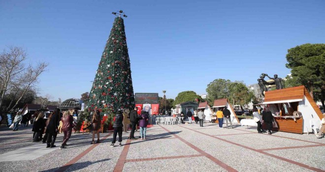 Karşıyaka ışıl ışıl olacak: Yeni Yıl Şenliği 13-31Aralık’ta