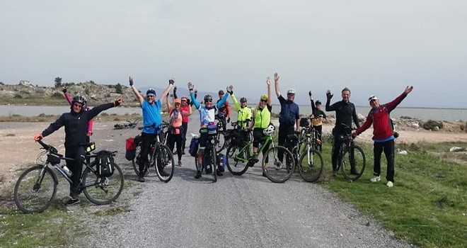 Bostanlıspor Bisikletçileri Dikili Bademli’de doğayla buluşacak