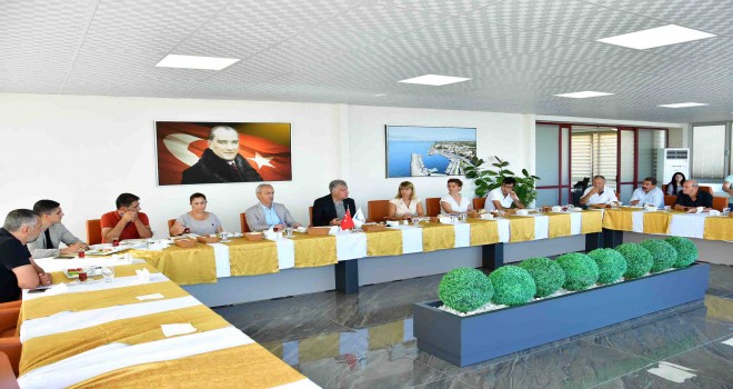 Narlıdere'de muhtarlarla dayanışma buluşması