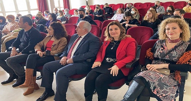 Karşıyaka Halk Eğitim'den anlamlı kutlama