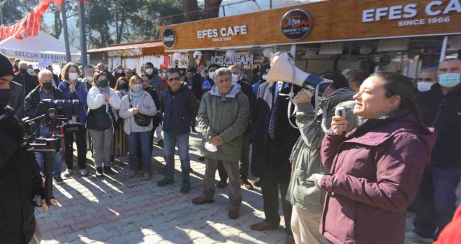 Tüm kent birleşti: Efes bizimdir