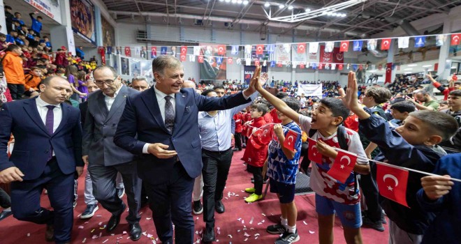 Tugay: Destek bizden şampiyonluklar sizden