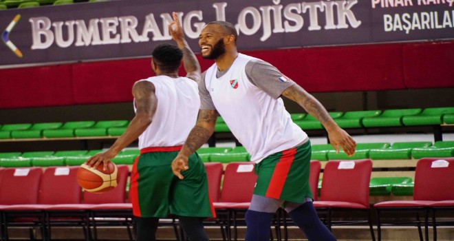 Pınar Karşıyaka yarı final için sahada