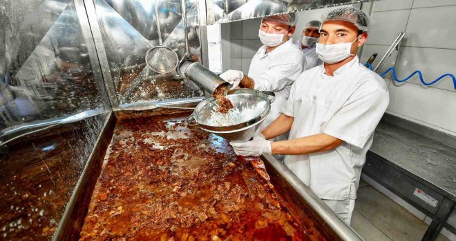 Kavurma paketi dağıtımına devam