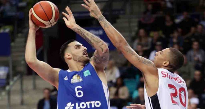 Pınar Karşıyaka Mahir'i açıkladı