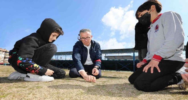 Nesiller, sokak oyunlarında buluştu