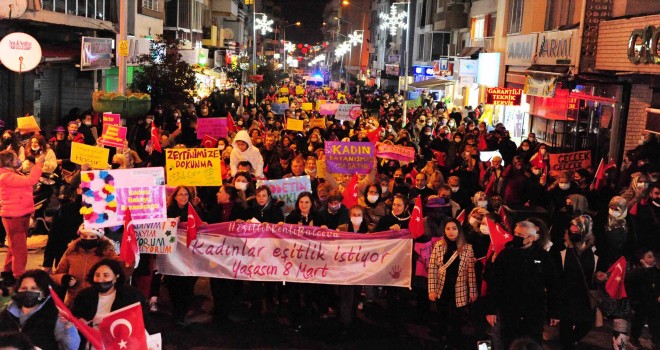 Balçovalı kadınlar hem isyan etti hem de eğlendi