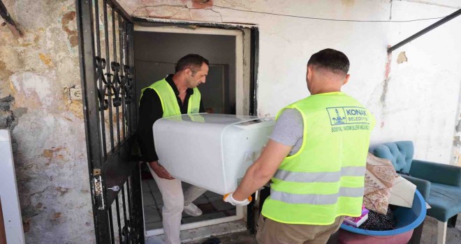 Konak’ta ''Evden Eve Dayanışma'' devam ediyor