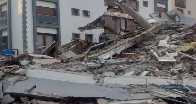 Başkan Tugay'dan bina yıkımında yaşanan olayla ilgili açıklama