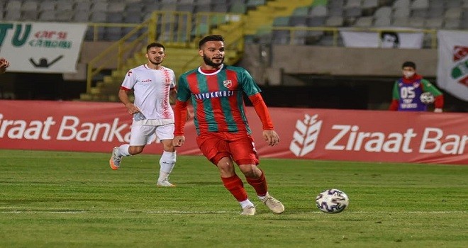 Karşıyaka'da bir ayrılık daha